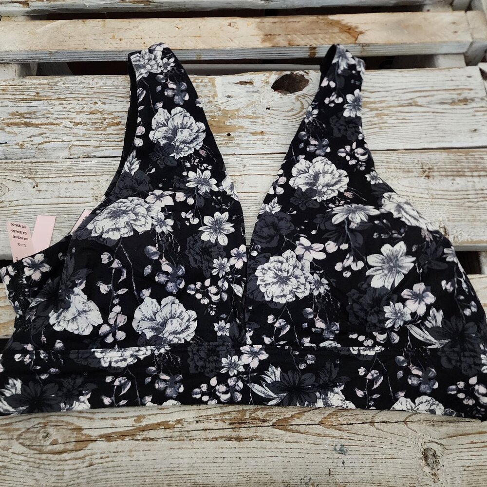 Victoria Secret Flowered Pattern Bralette/Bra Size L NWT!!!